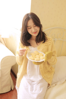 女角色裙子下照片